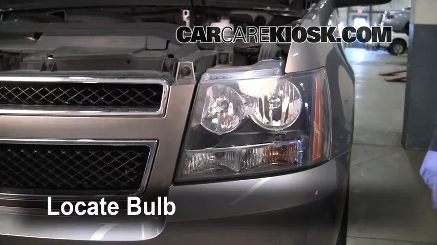 2008 Chevrolet Suburban 1500 LT 5.3L V8 Lights Turn Signal - Front (replace bulb)